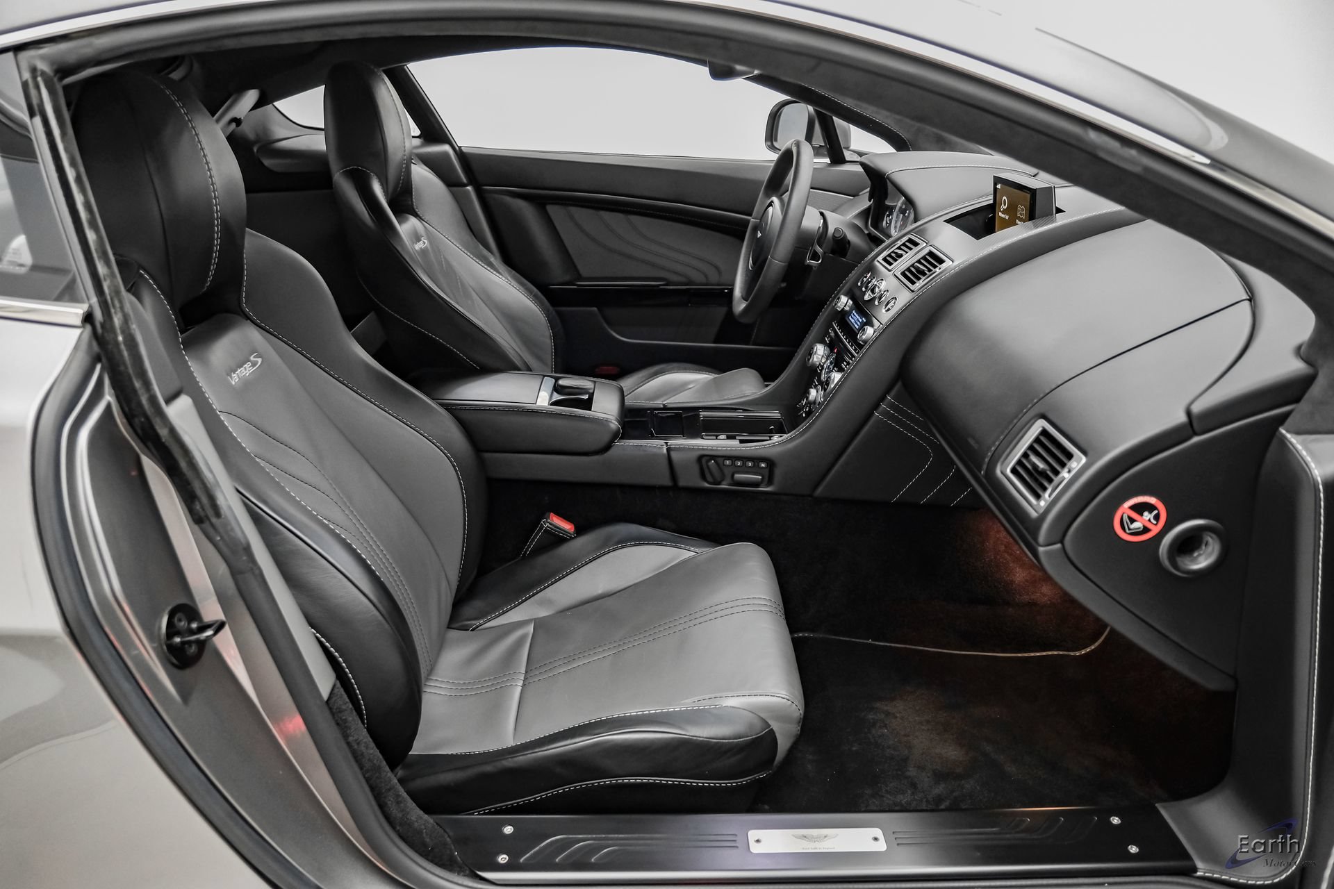Used 2014 Aston Martin V8 Vantage S RWD image 50