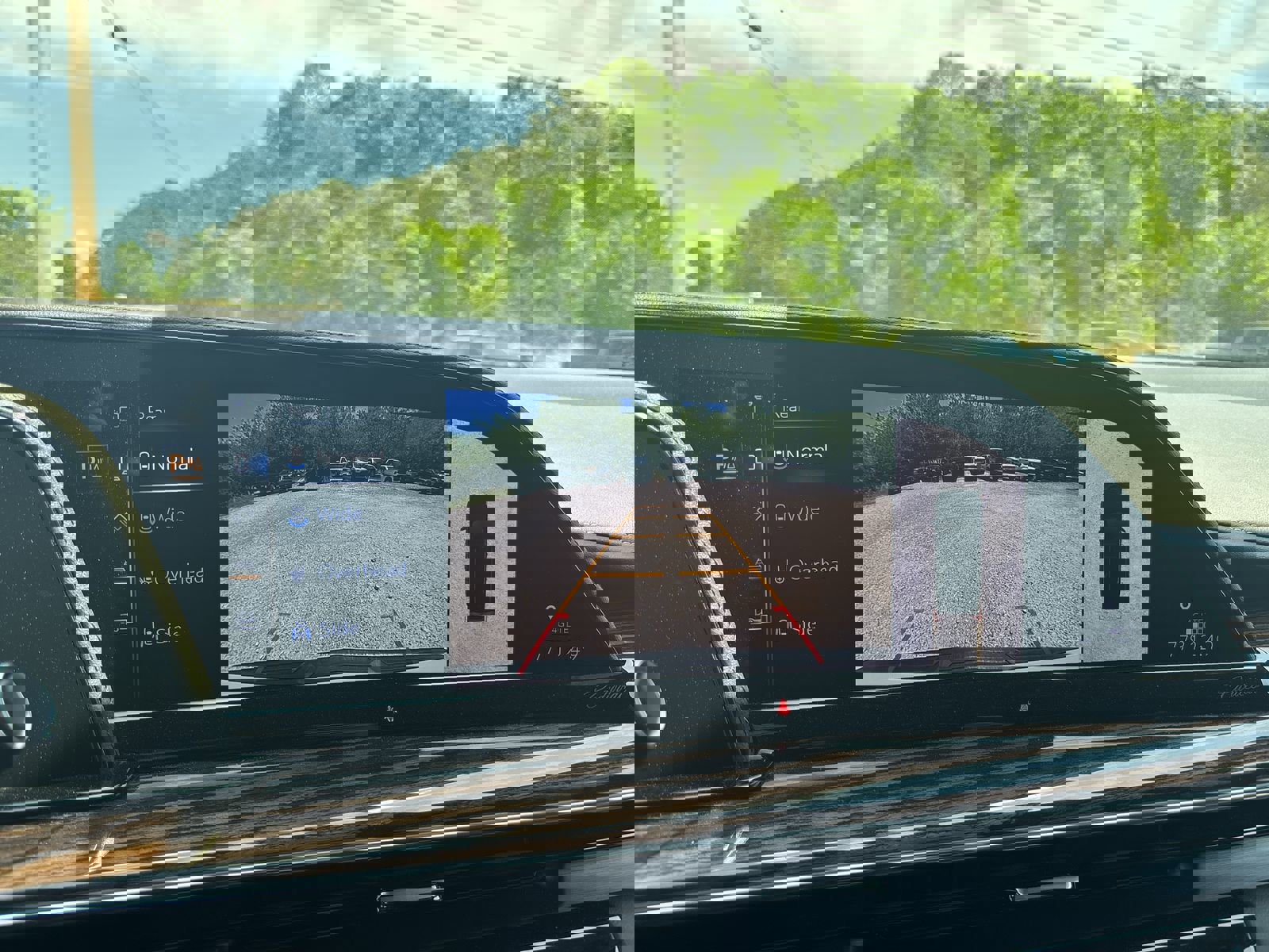 Used 2023 Cadillac Escalade ESV Premium Luxury RWD image 20