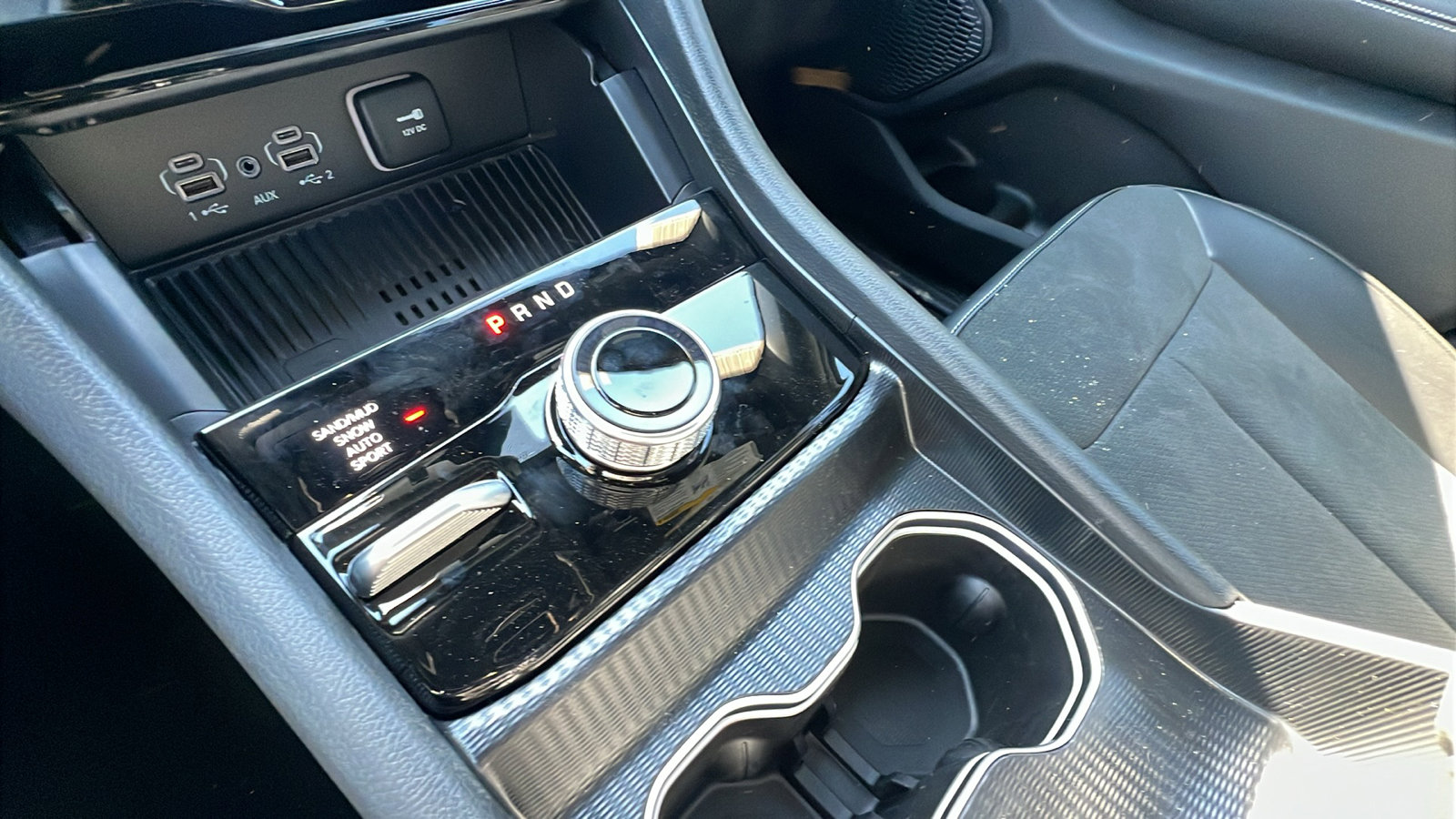 New 2026 Jeep Grand Cherokee Altitude AWD/4WD image 25