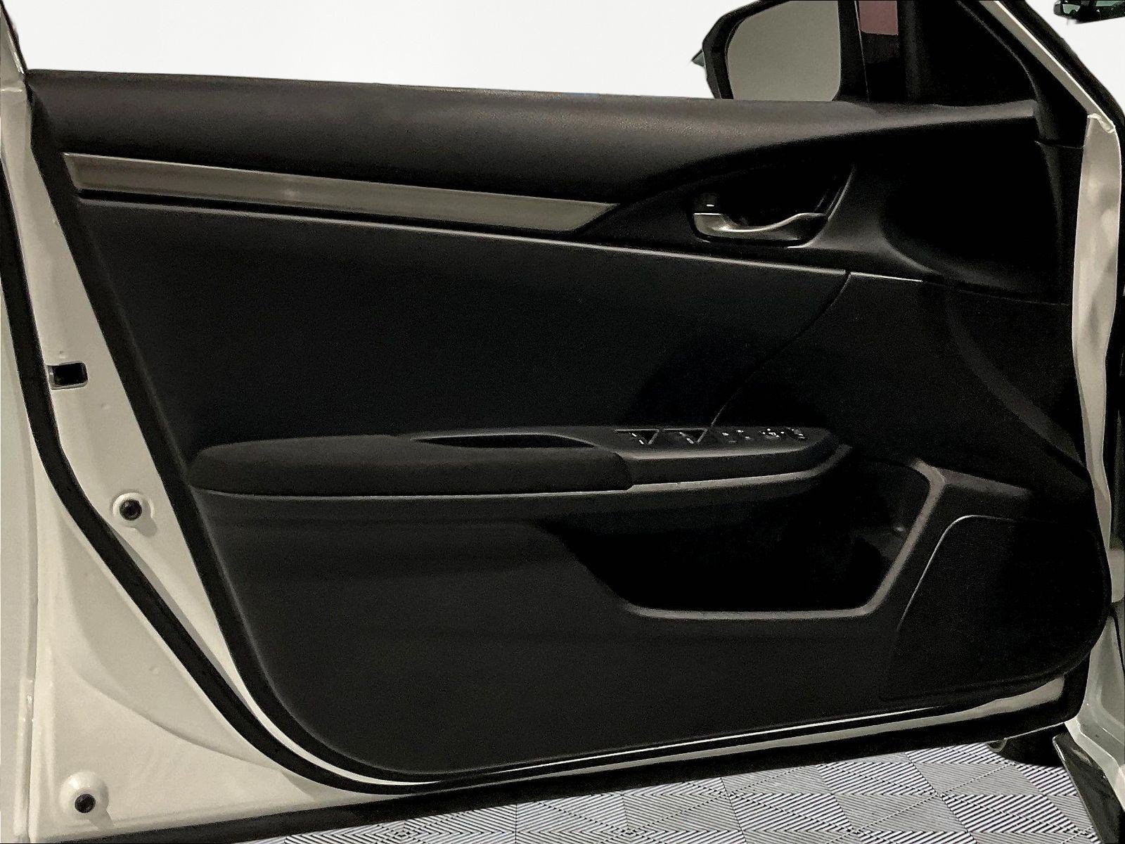 Used 2018 Honda Civic Sport image 18