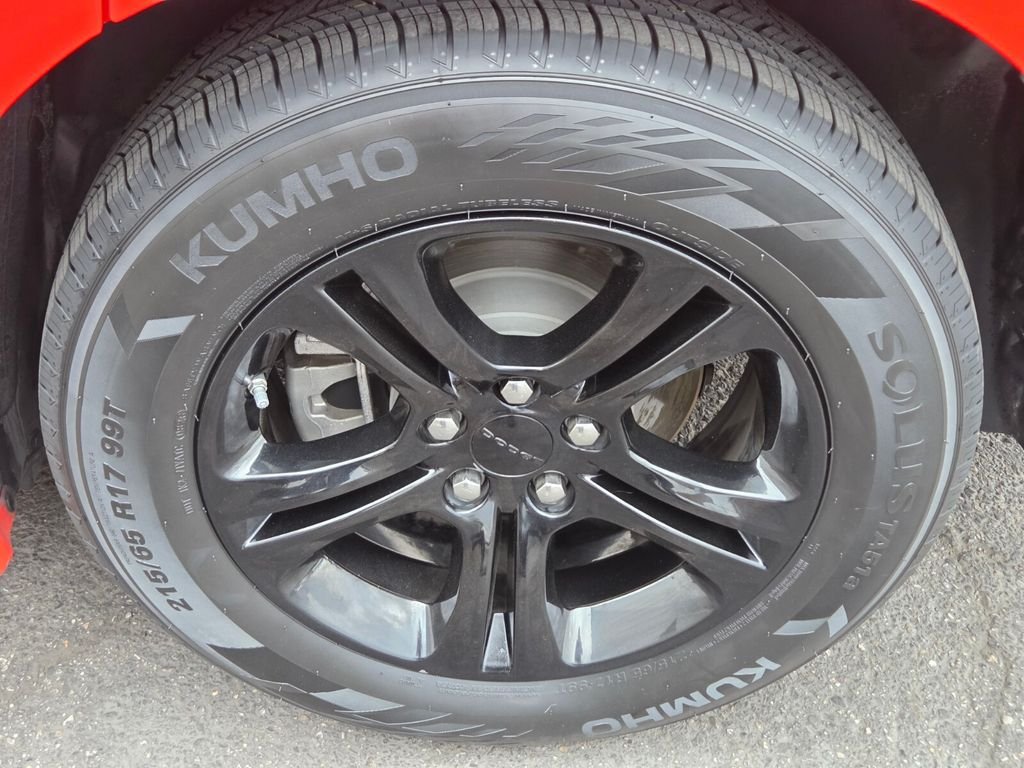 Used 2022 Dodge Charger SXT RWD image 11