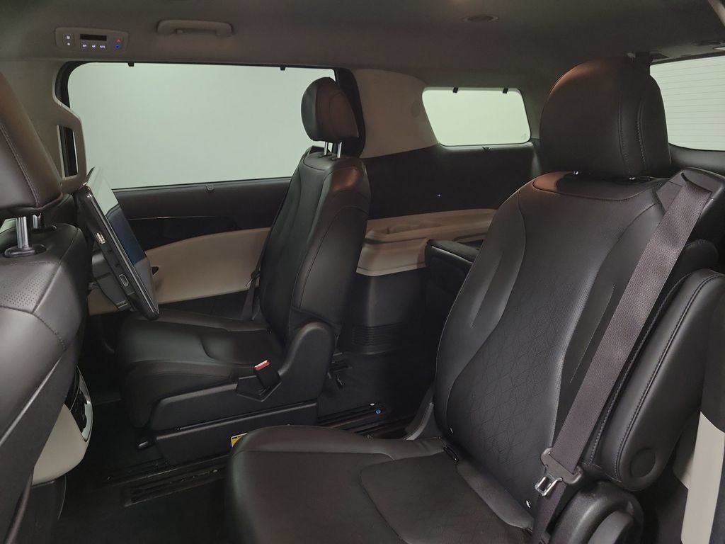 Used 2022 Kia Carnival SX FWD image 22