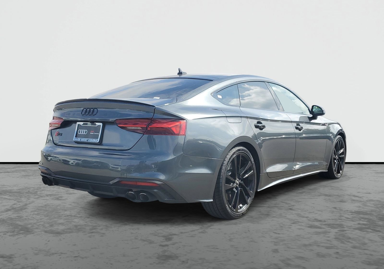 Used 2023 Audi S5 Premium Plus w/ Premium Plus Package AWD/4WD image 4