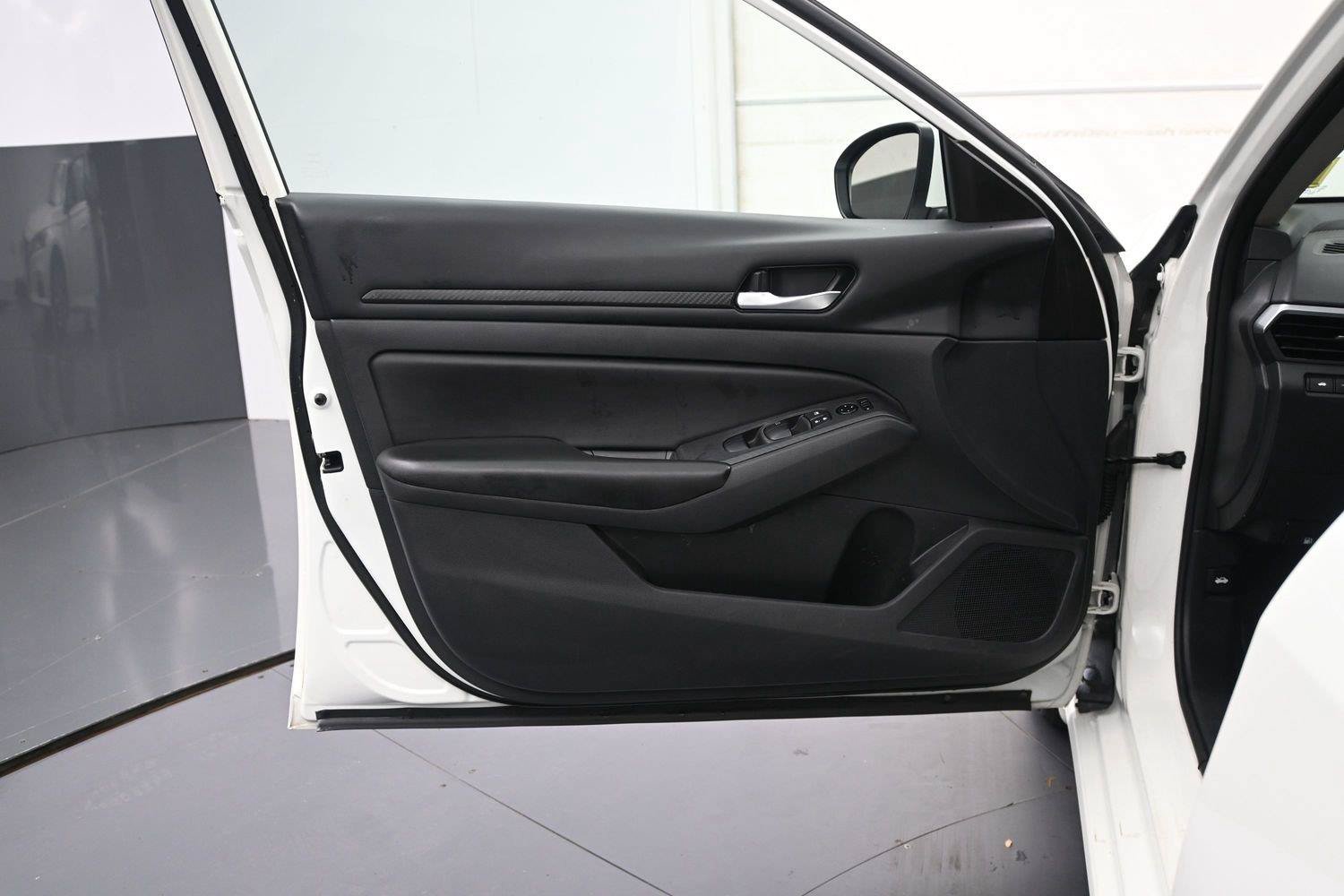 Certified 2022 Nissan Altima 2.5 S FWD image 8
