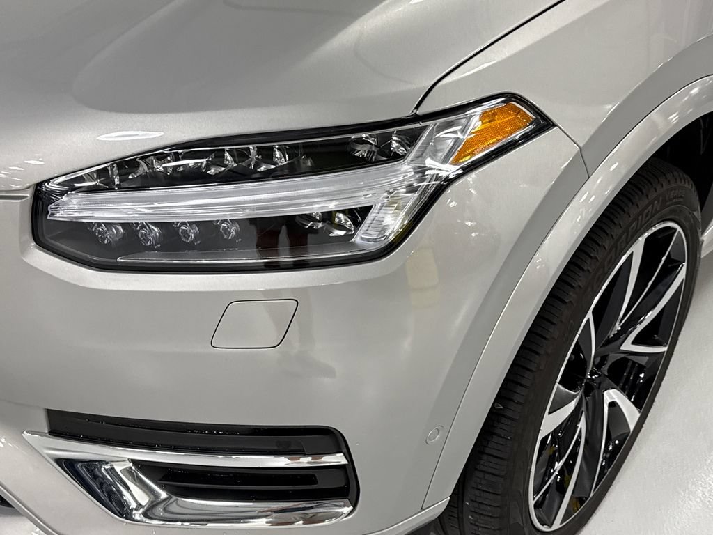 Certified 2023 Volvo XC90 B6 Plus w/ Protection Package AWD/4WD image 7