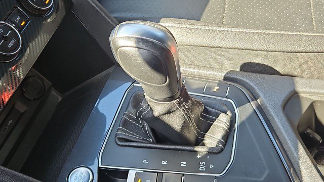 Used 2021 Volkswagen Tiguan SE R-Line FWD image 15