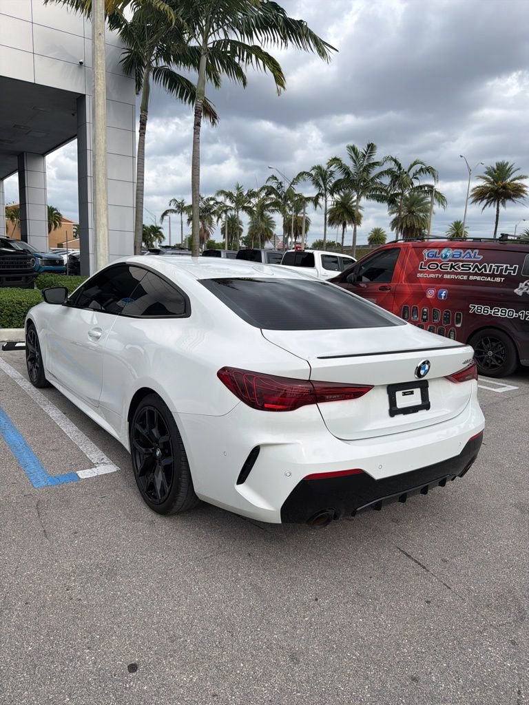 Used 2025 BMW 430i Coupe w/ M Sport Package RWD image 3