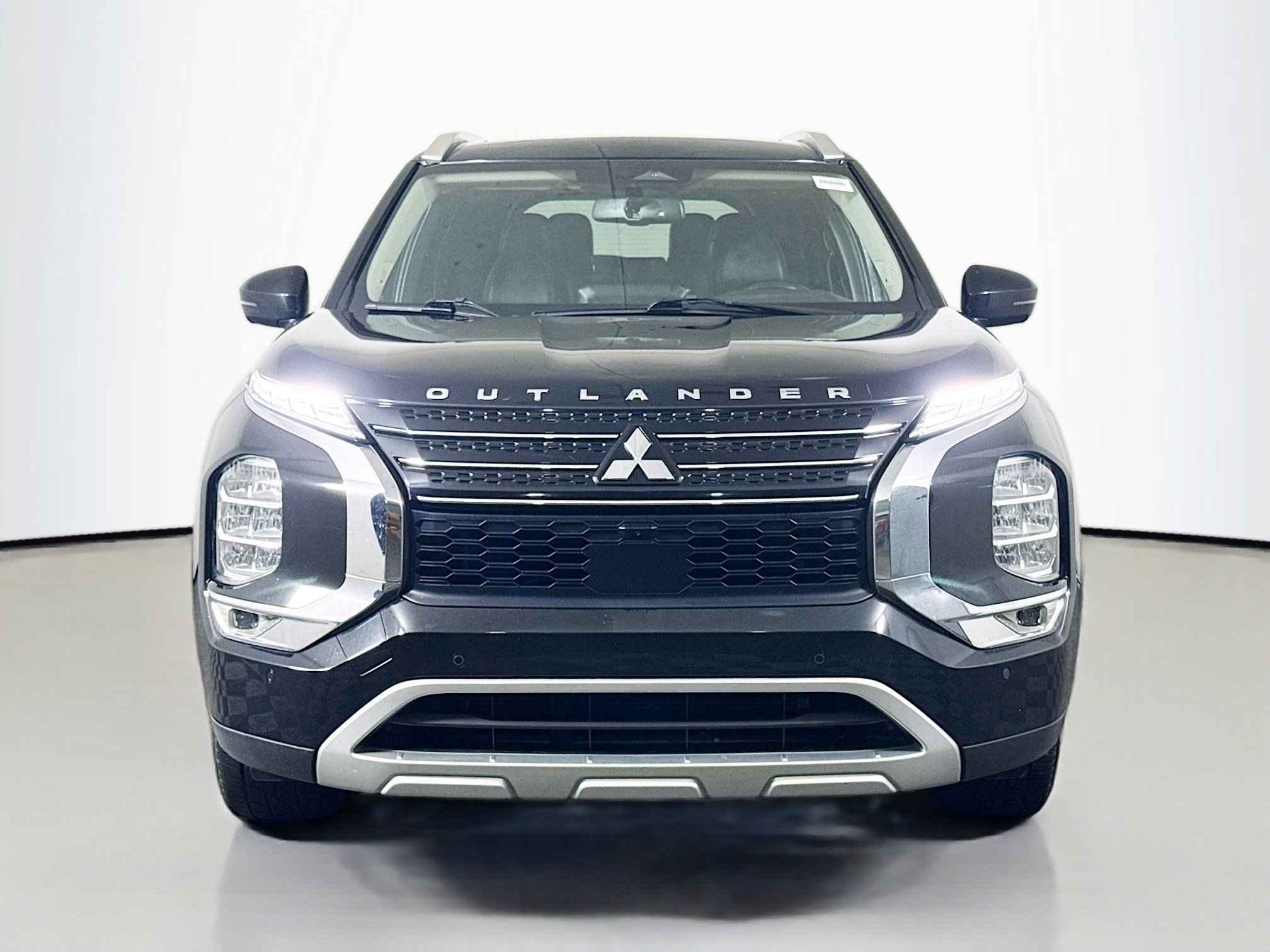 Used 2022 Mitsubishi Outlander SEL Black Edition FWD image 2