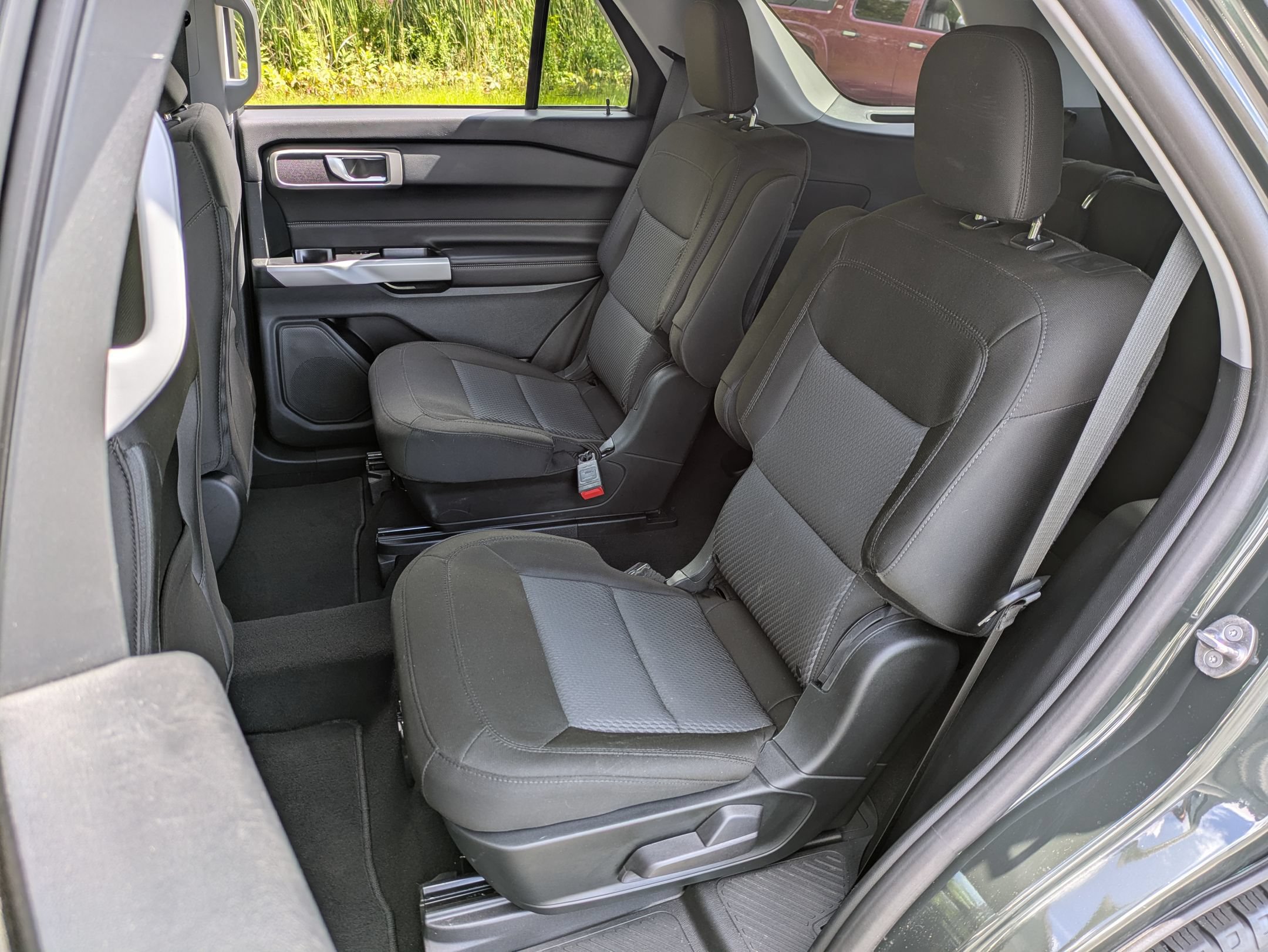 Used 2024 Ford Explorer XLT AWD/4WD image 18