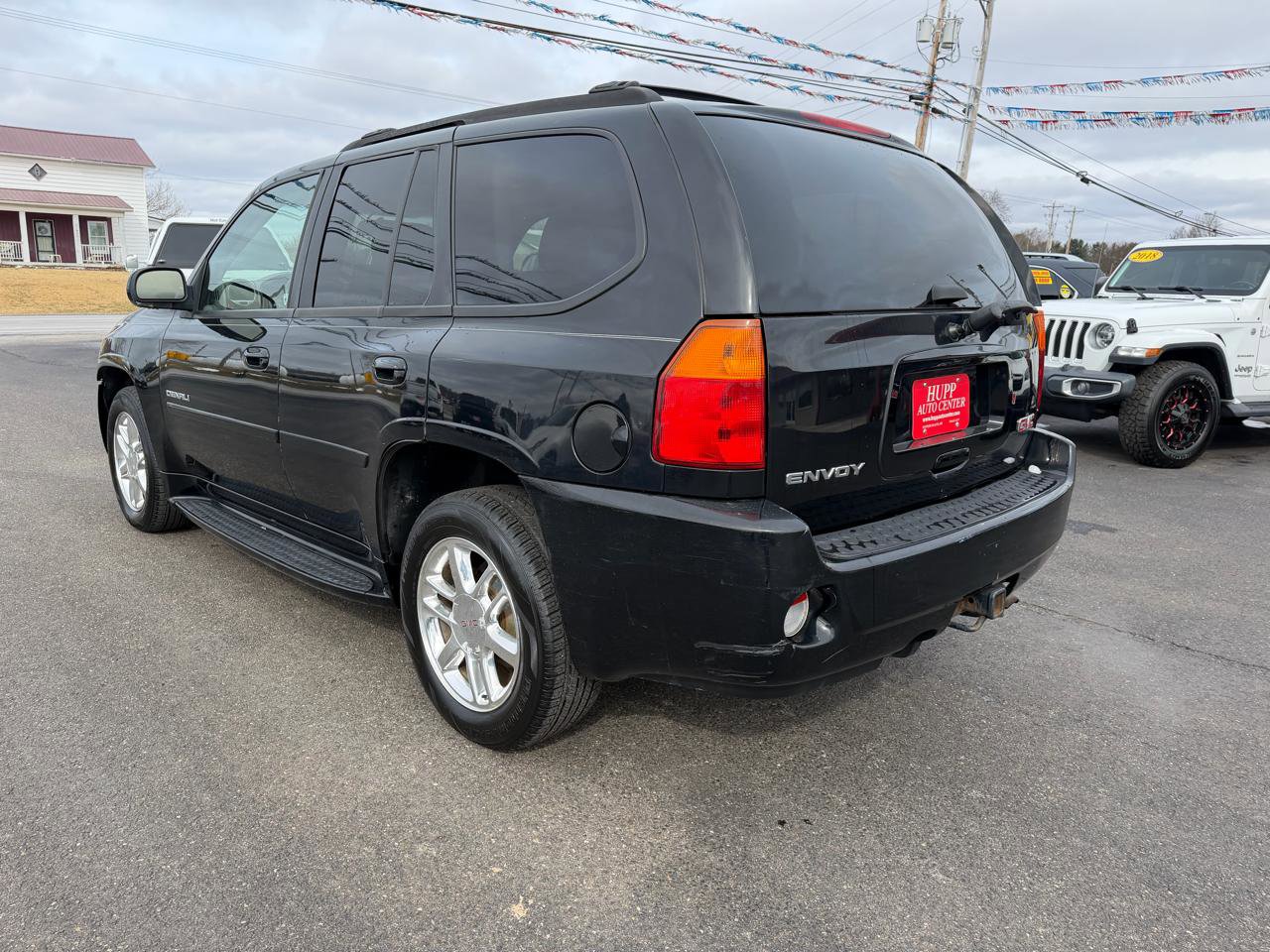 Used 2009 GMC Envoy Denali w/ Sun And 6-Disc Cd Package image 6