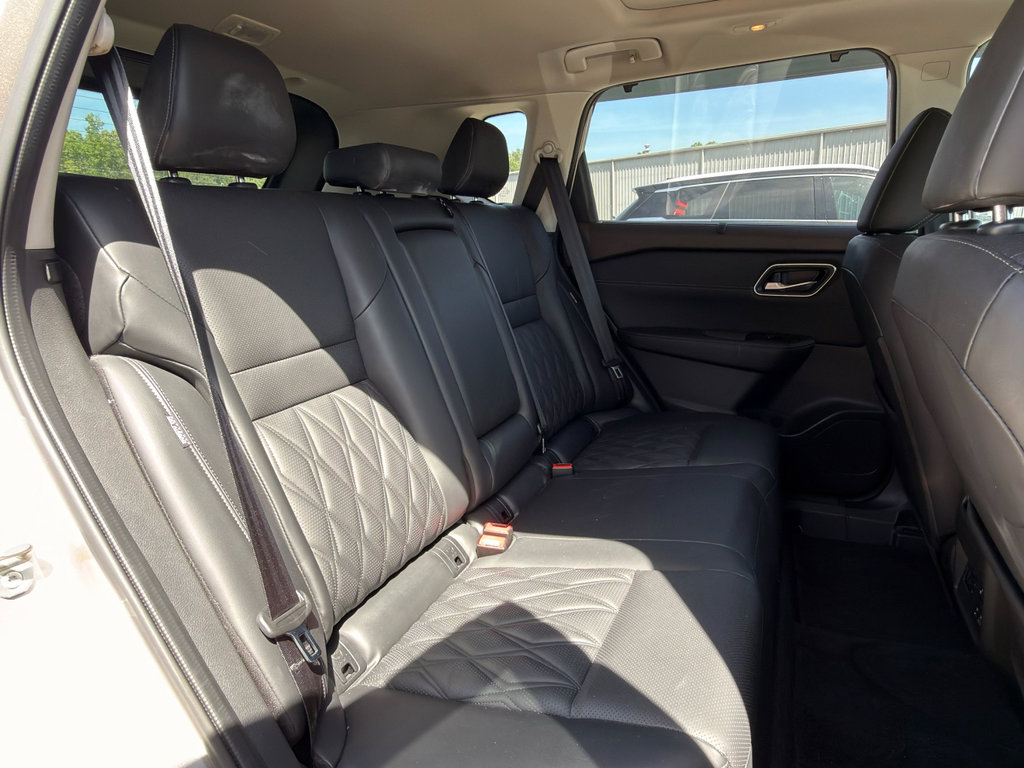 Certified 2023 Nissan Rogue Platinum w/ Platinum Premium Package image 16