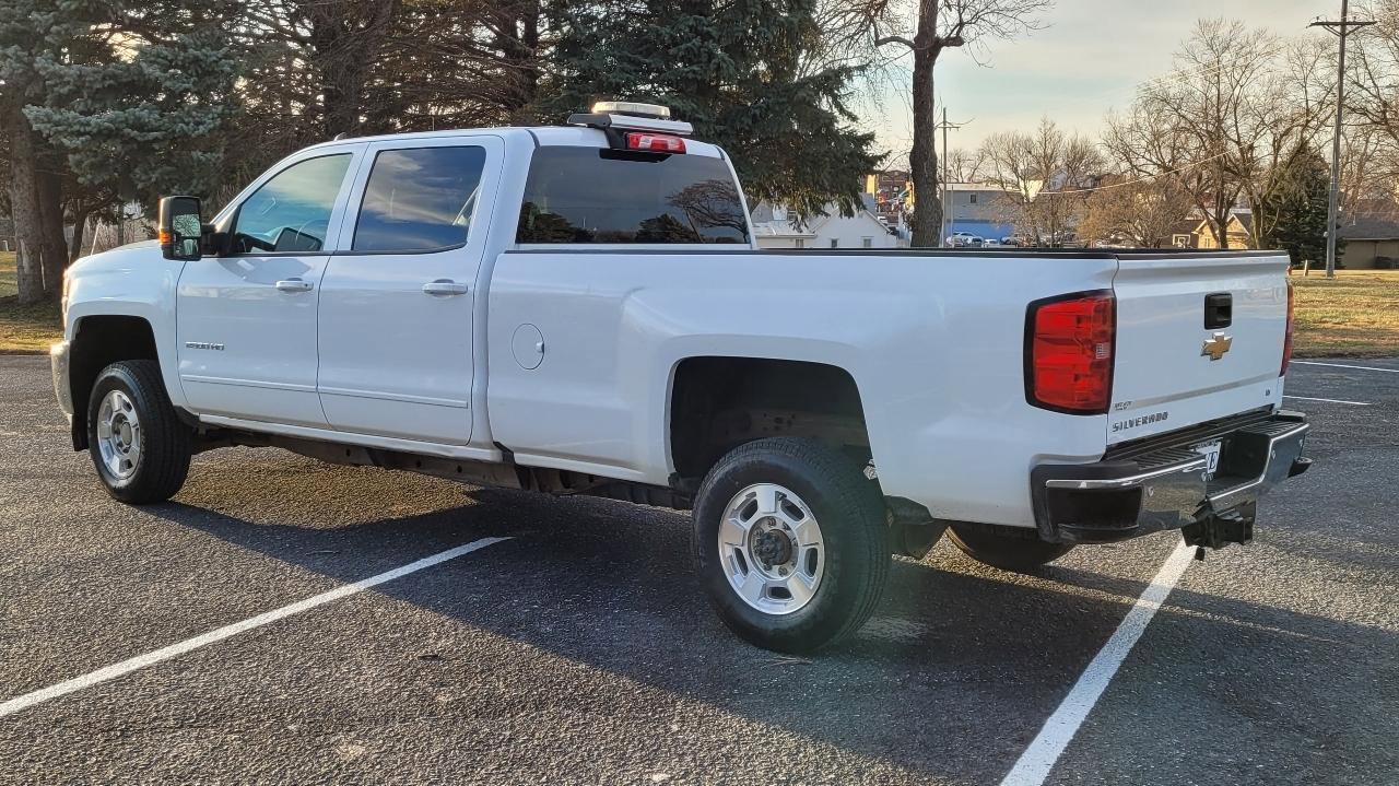 Used 2017 Chevrolet Silverado 2500 LT AWD/4WD image 5