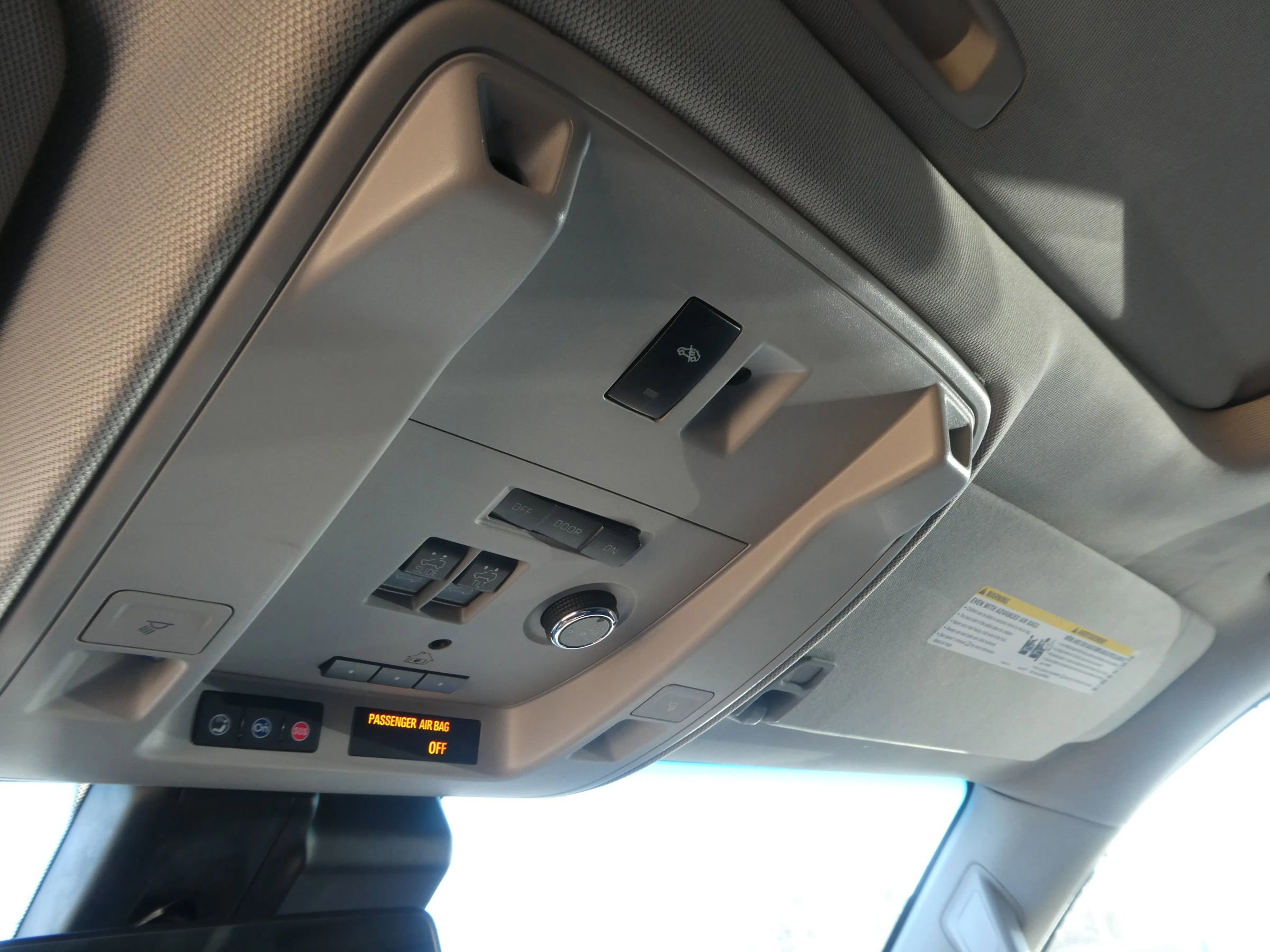 Used 2019 Cadillac Escalade ESV Luxury image 25