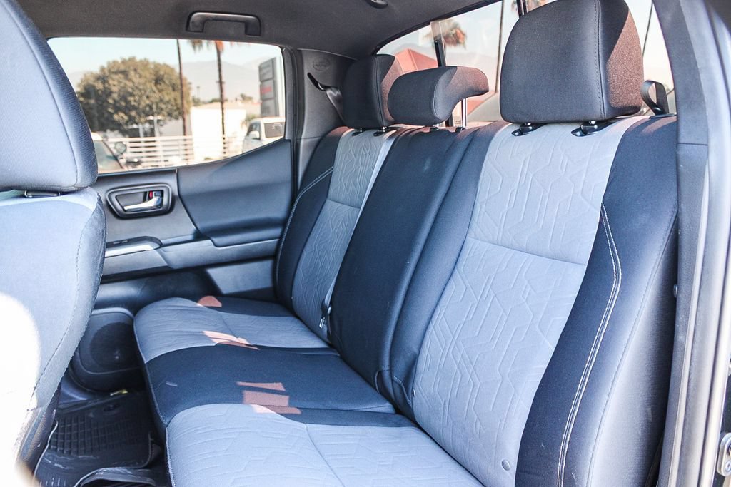 Used 2021 Toyota Tacoma TRD Sport w/ Technology Package RWD image 19