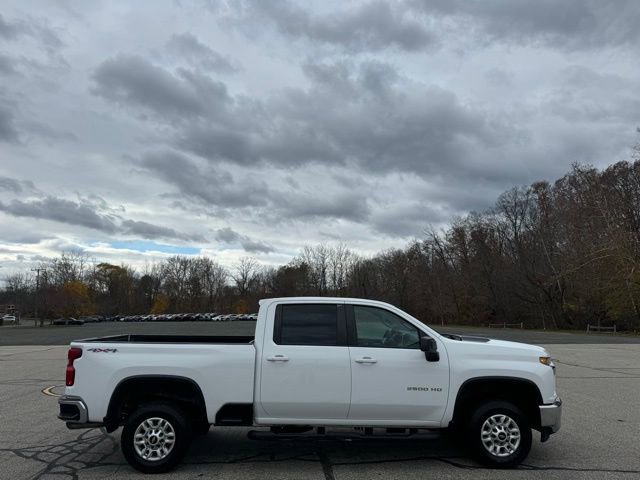 Used 2020 Chevrolet Silverado 2500 LT w/ Convenience Package AWD/4WD image 4