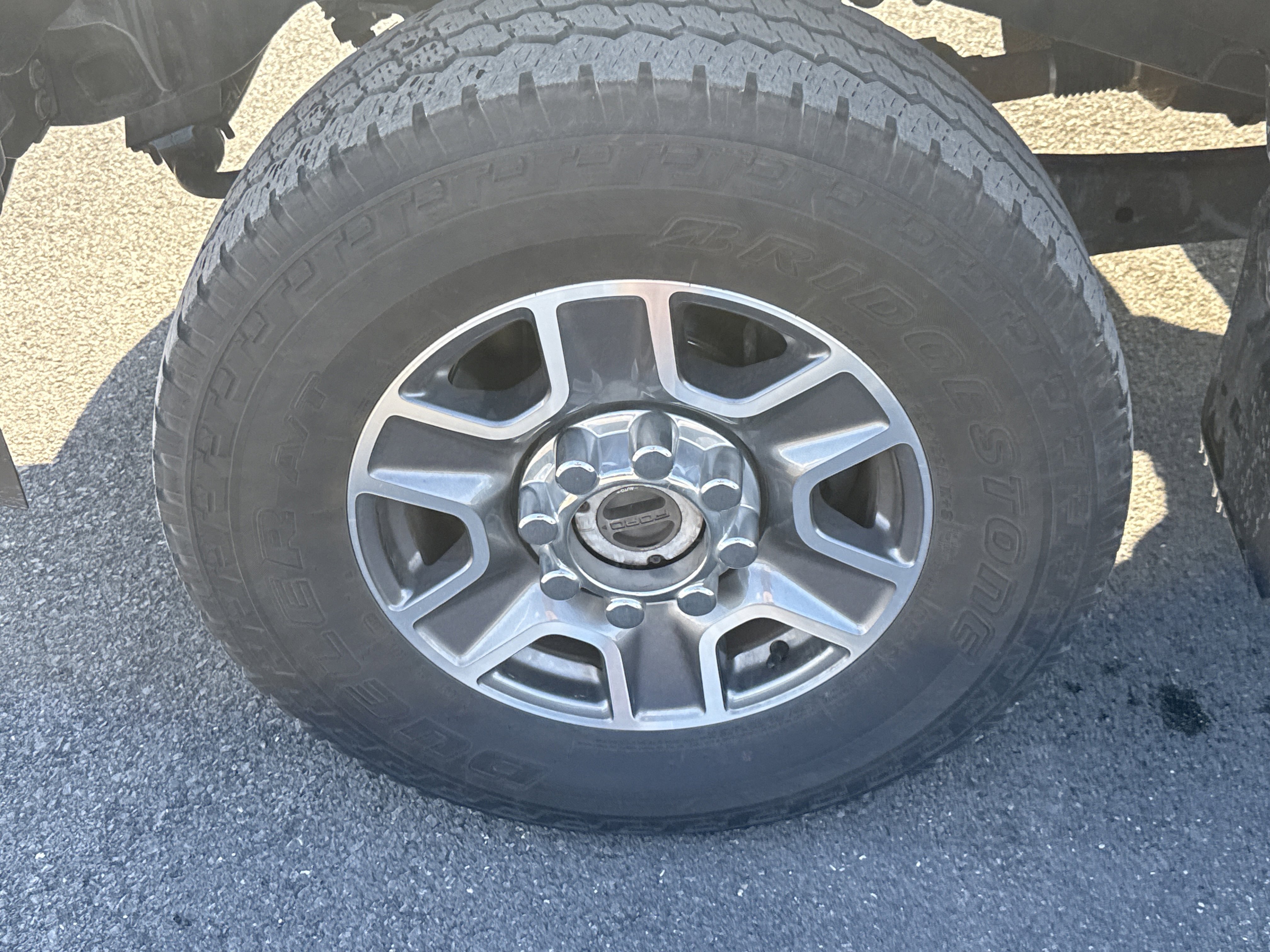 Used 2021 Ford F350 Lariat w/ Chrome Package image 9