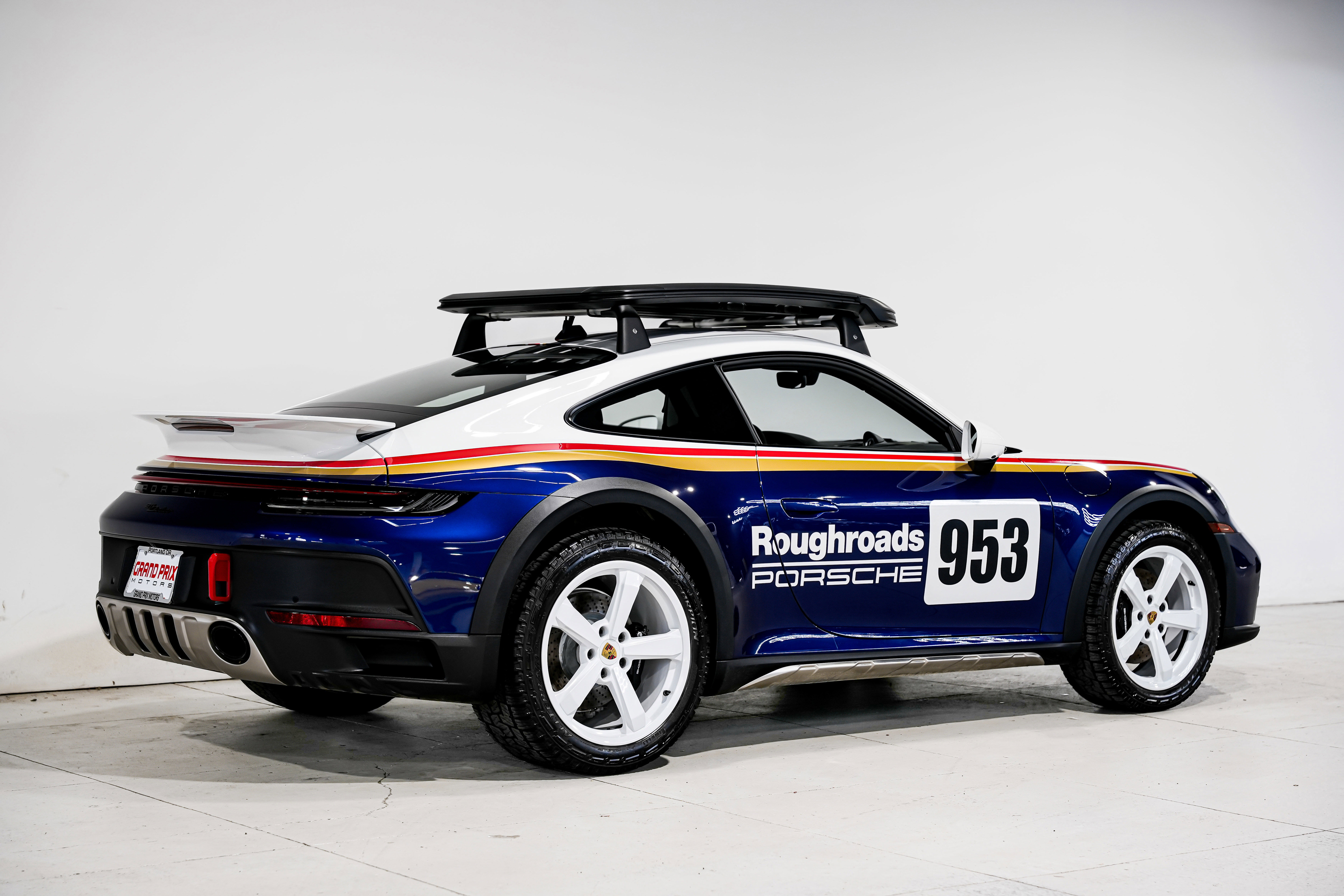 Used 2024 Porsche 911 Dakar image 4