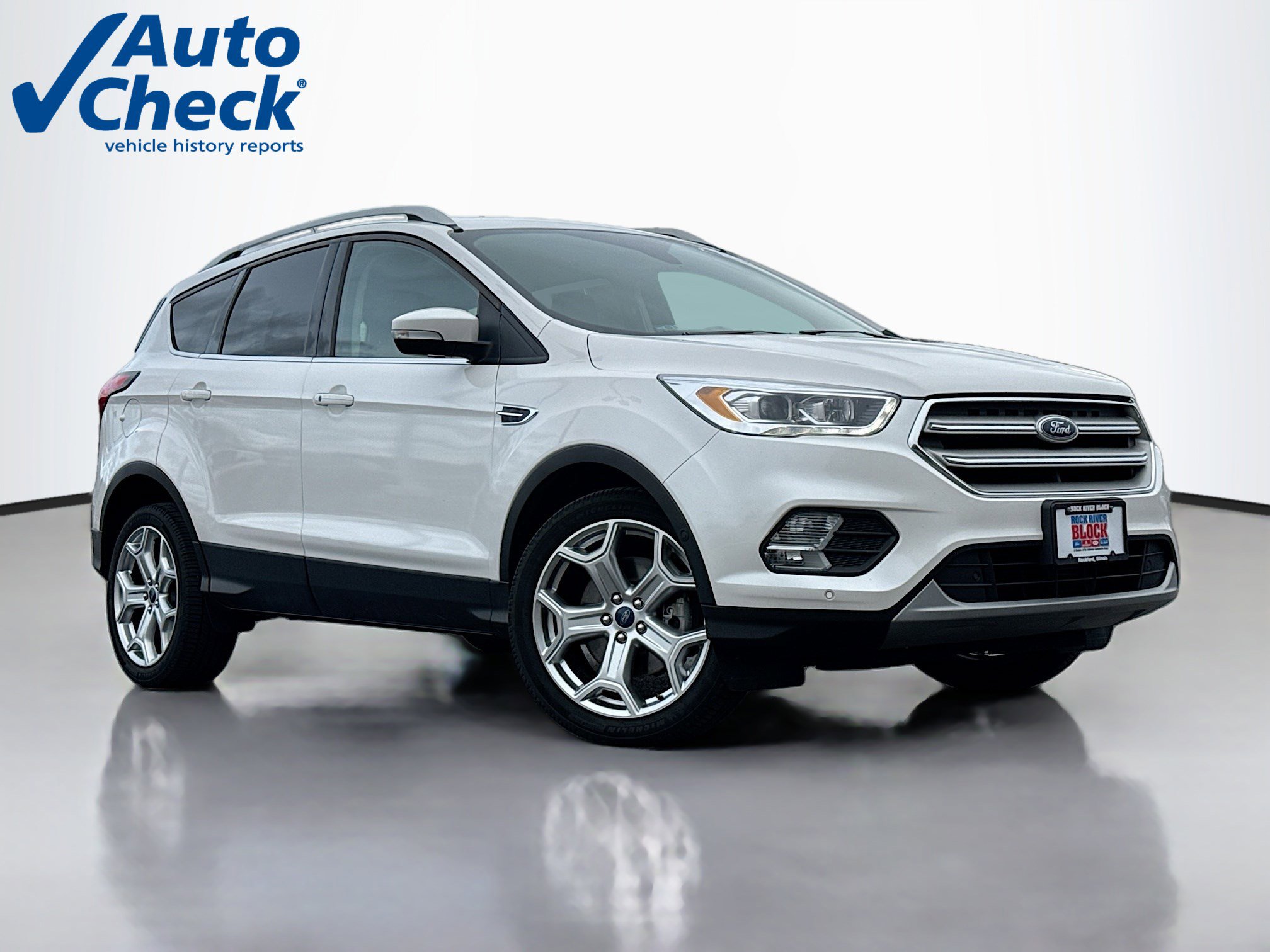 Used 2019 Ford Escape Titanium image 1