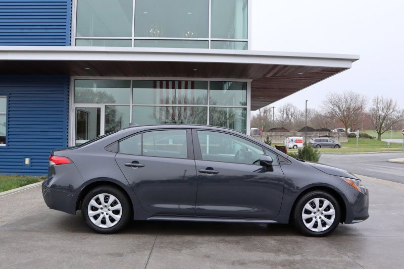 Used 2024 Toyota Corolla LE image 2