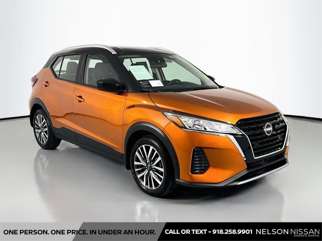 Used 2023 Nissan Kicks SV FWD image 3