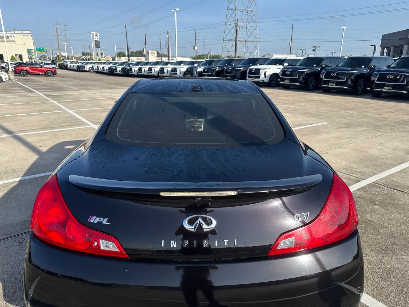Used 2011 INFINITI G37 IPL RWD image 3