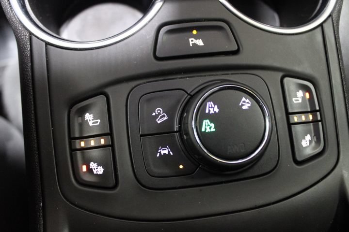 Used 2024 GMC Terrain SLT w/ Tech Package AWD/4WD image 30