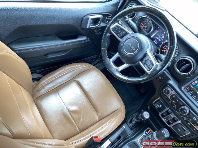 Used 2020 Jeep Gladiator Overland w/ Dual Top Group AWD/4WD image 21