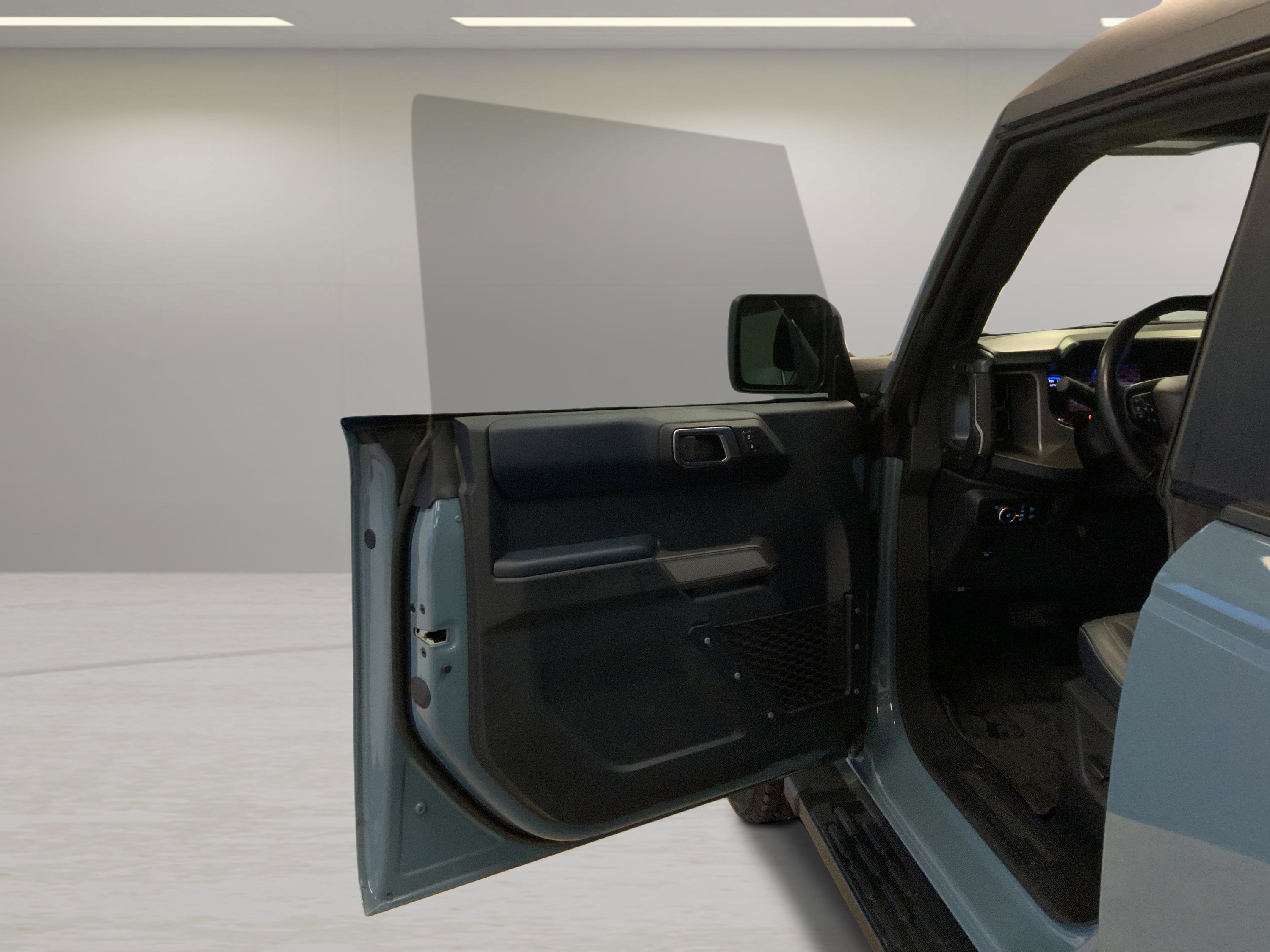 Used 2023 Ford Bronco Outer Banks image 25