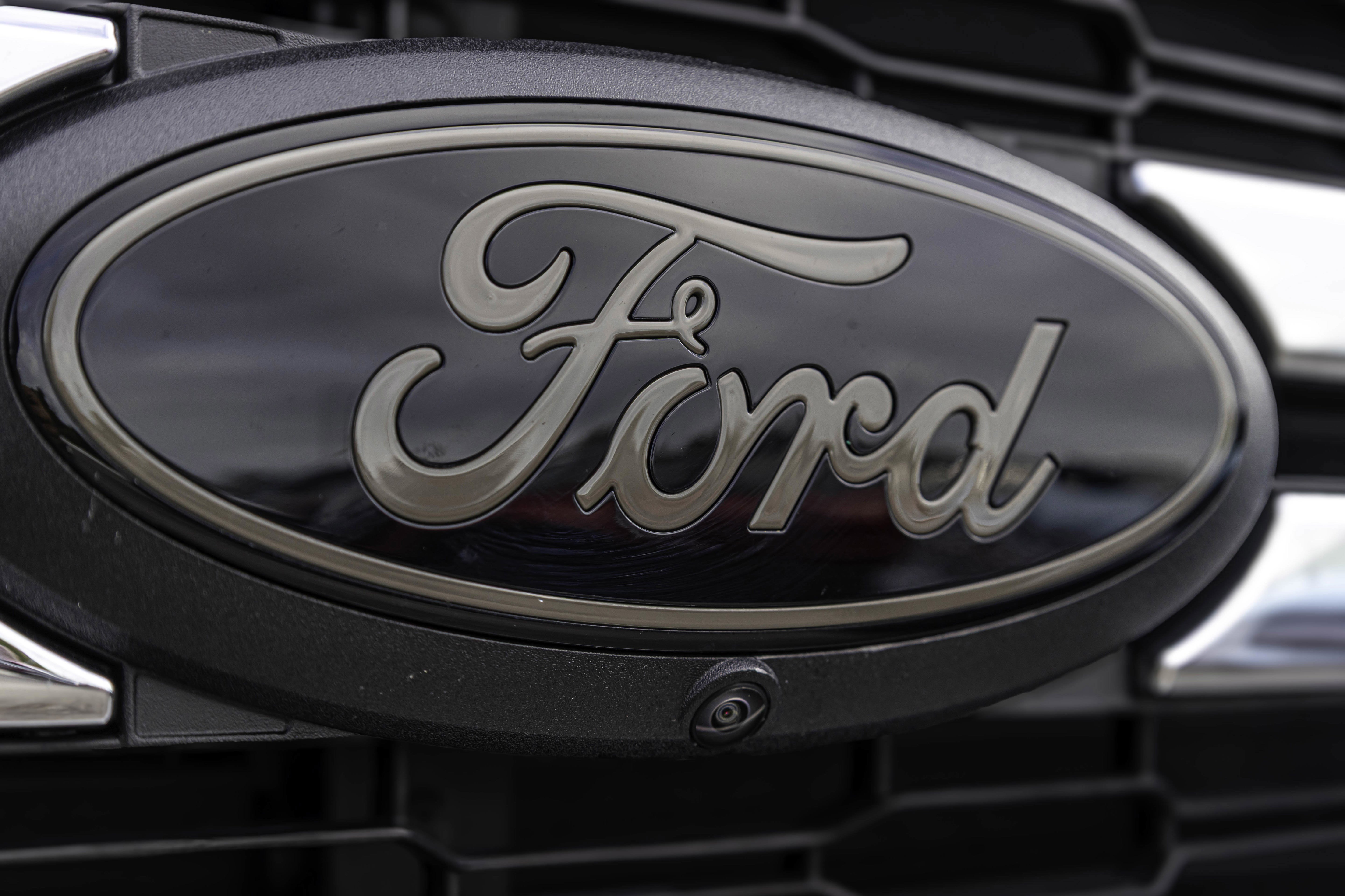 New 2025 Ford F150 Lariat w/ Equipment Group 501A Mid image 21