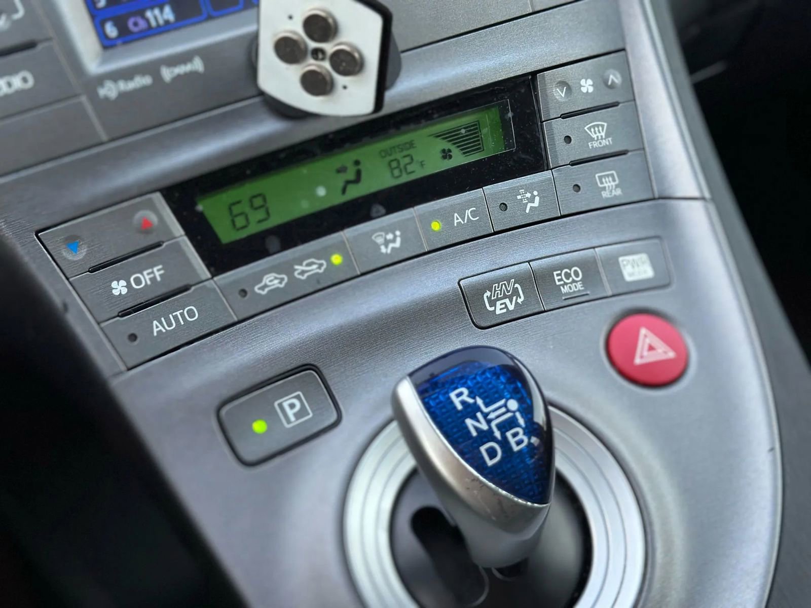 Used 2014 Toyota Prius Plug-In Hybrid image 28