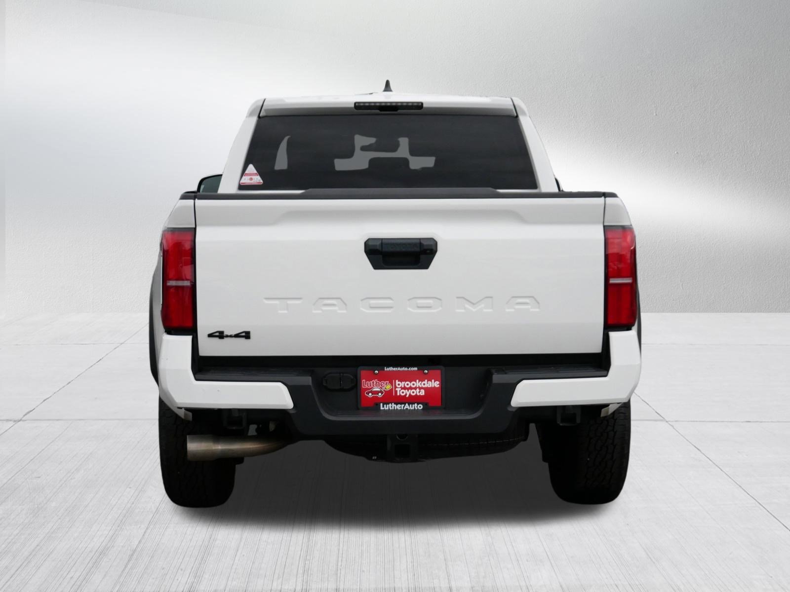 Certified 2024 Toyota Tacoma TRD Off-Road AWD/4WD image 6