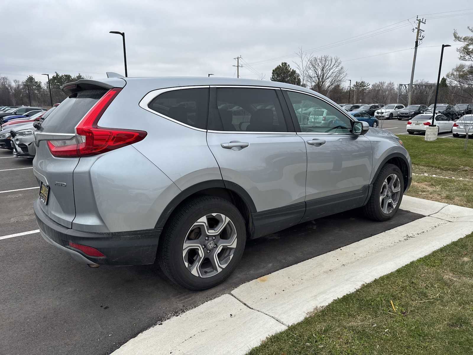 Used 2018 Honda CR-V EX image 5