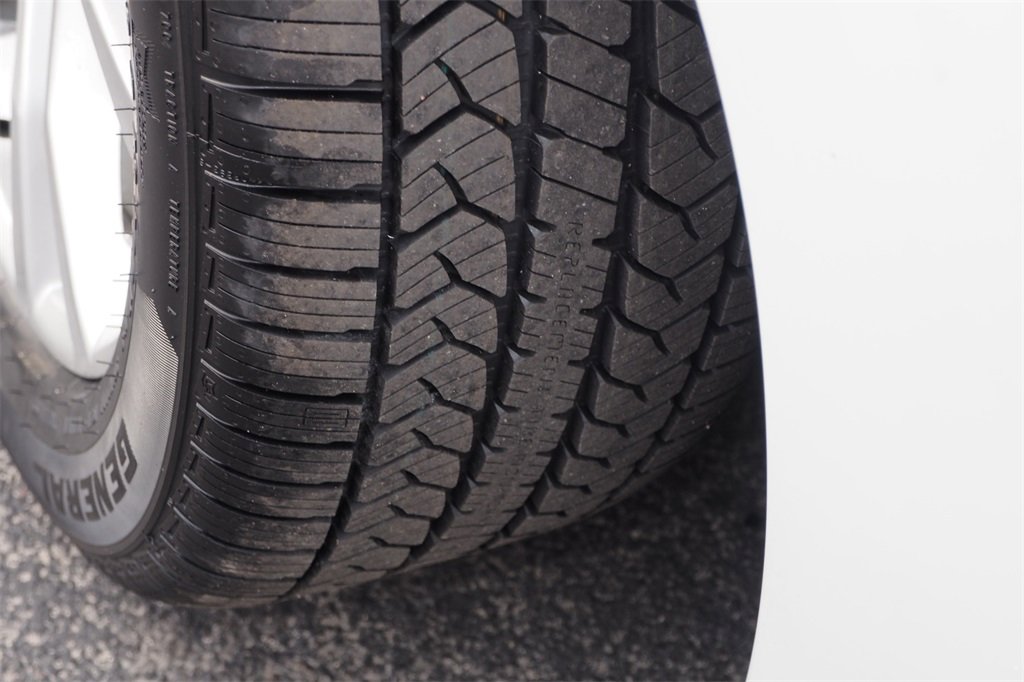 Used 2020 Chevrolet Camaro LS image 10