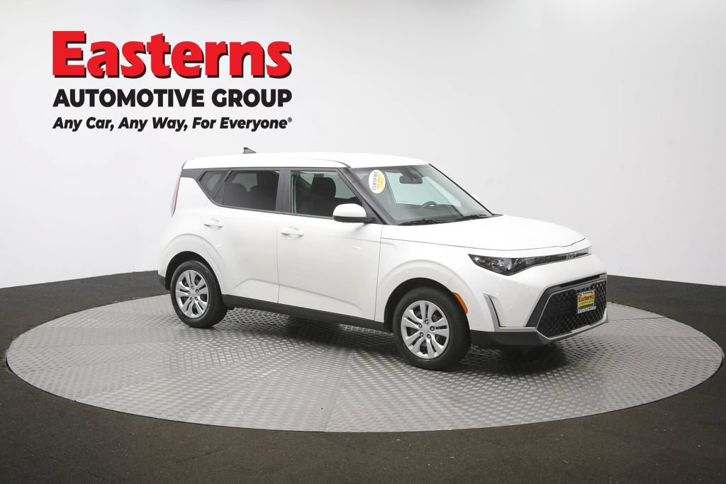 Used 2023 Kia Soul LX FWD image 48