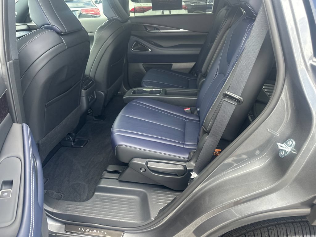 Certified 2026 INFINITI QX60 Sport w/ Dark Cargo Package AWD/4WD image 17