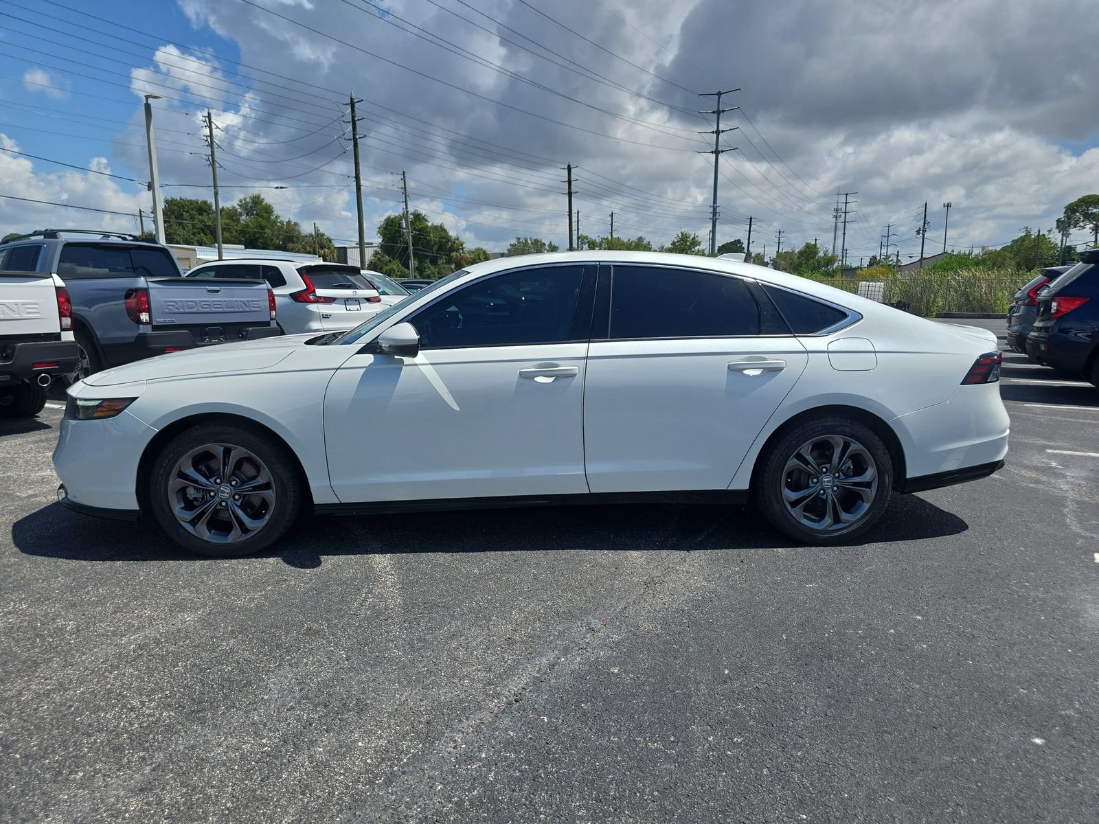Used 2023 Honda Accord EX-L image 6