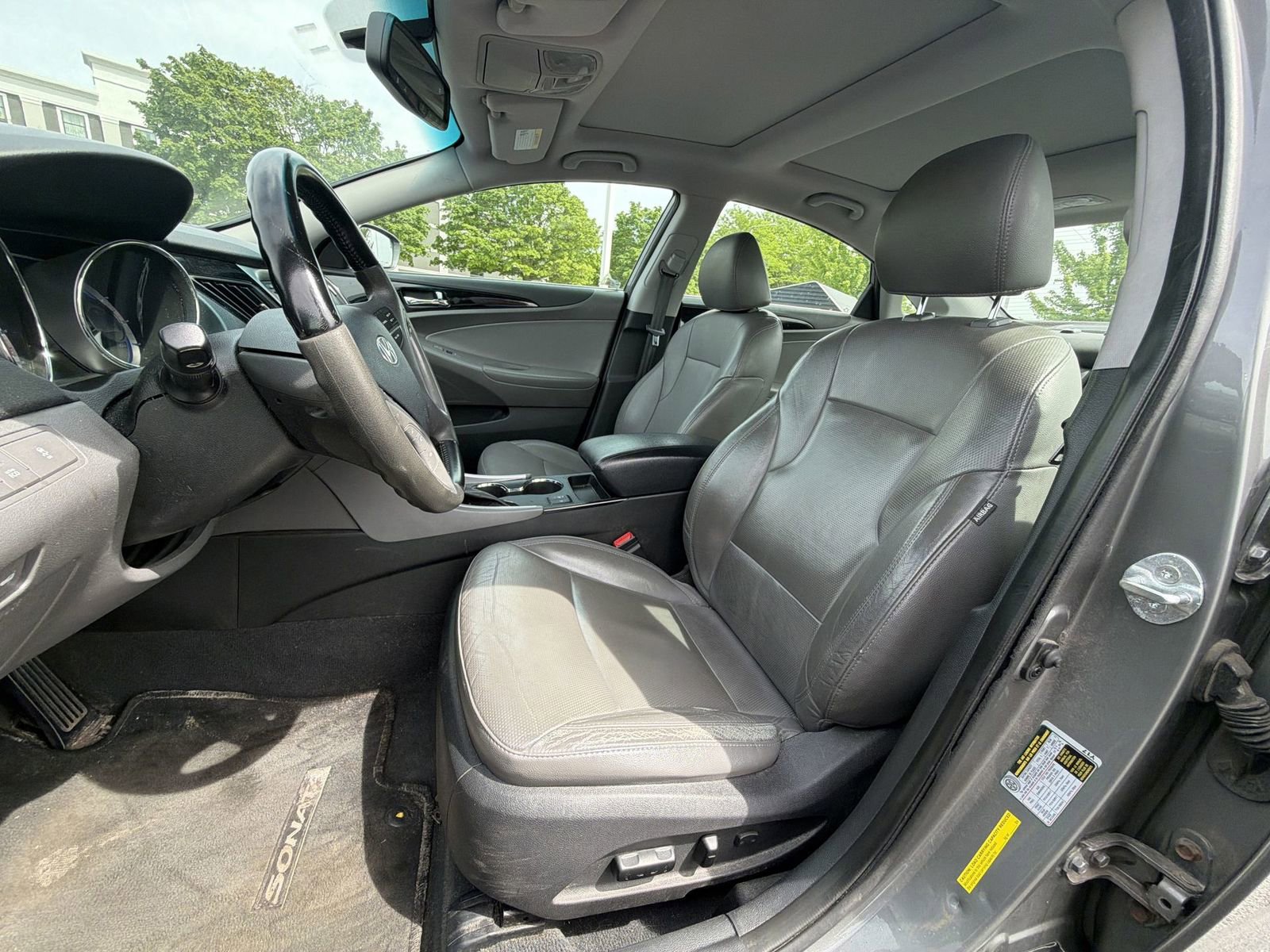 Used 2013 Hyundai Sonata Limited w/ Premium Pkg FWD image 12