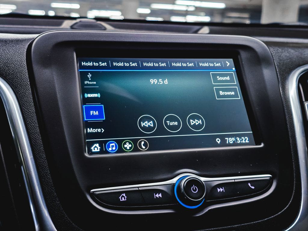 Used 2019 Chevrolet Equinox LT FWD image 28