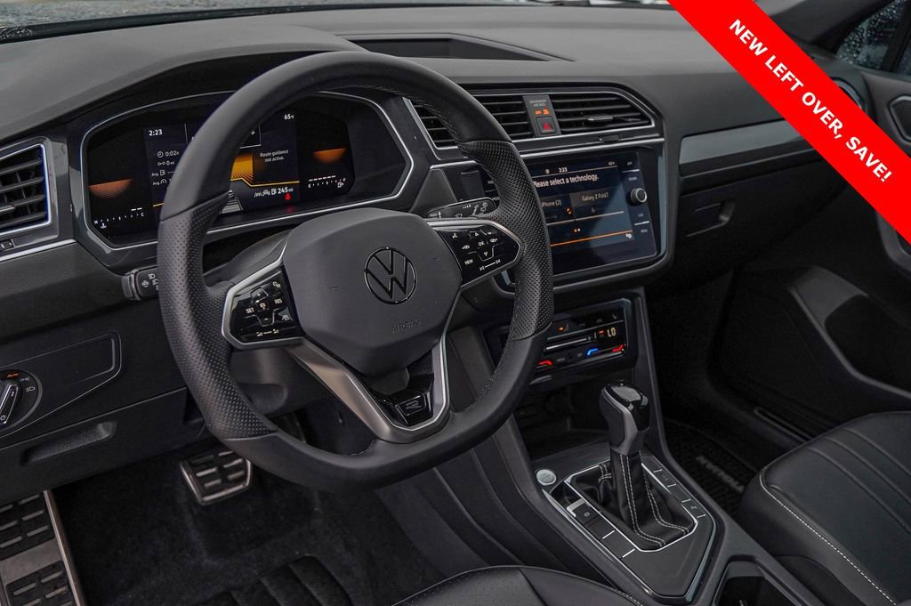 Used 2024 Volkswagen Tiguan SE R-Line image 7