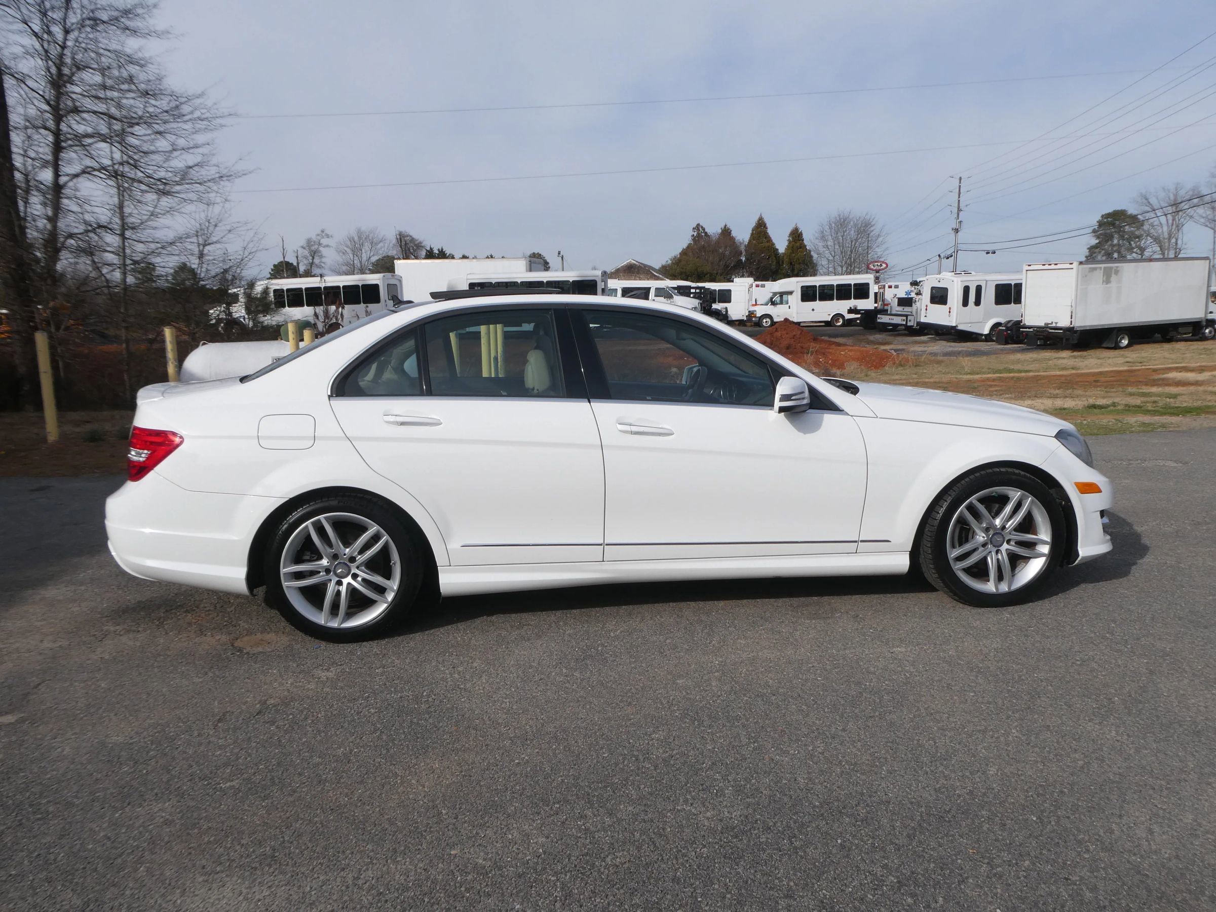 Used 2014 Mercedes-Benz C 250 Sedan image 4
