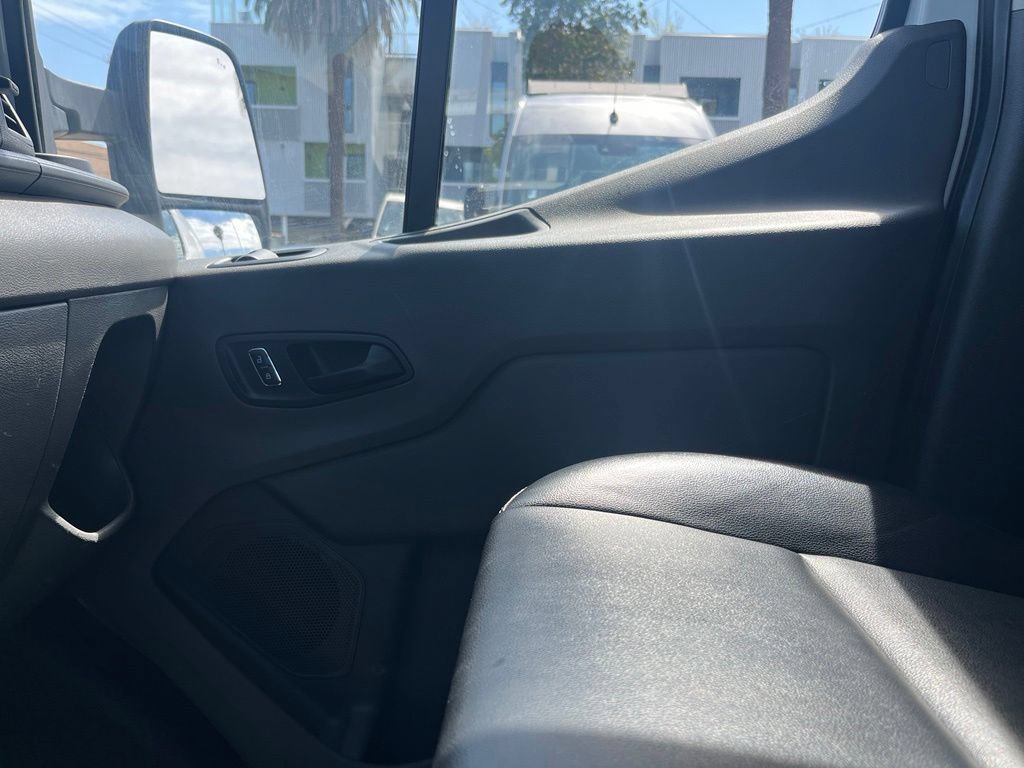 Used 2022 Ford E-Transit 148 High Roof w/ Load Area Protection Package RWD image 21