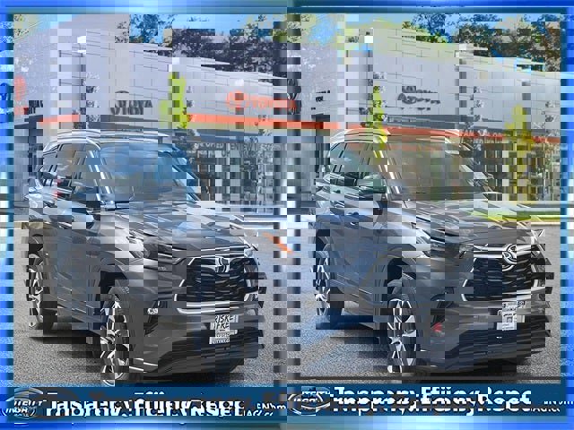 Certified 2021 Toyota Highlander XLE