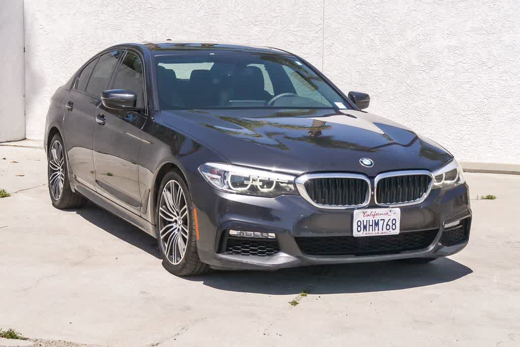 Used 2018 BMW 540i RWD image 2