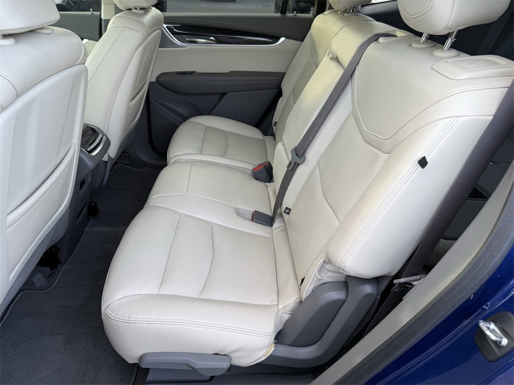 Used 2023 Cadillac XT6 Premium Luxury w/ Technology Package image 34