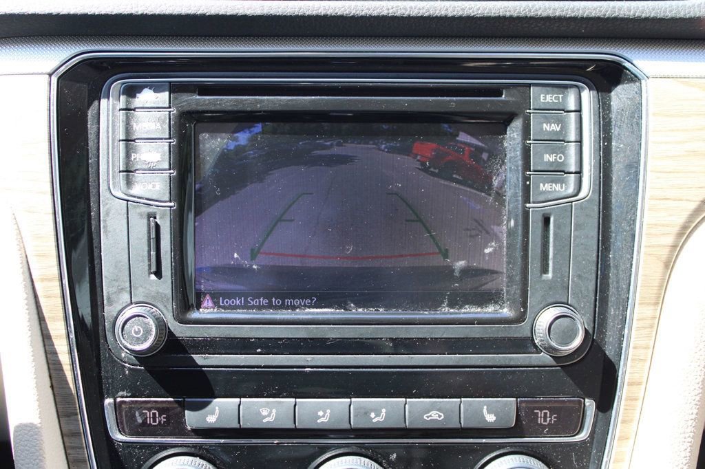 Used 2016 Volkswagen Passat 1.8T SE FWD image 19