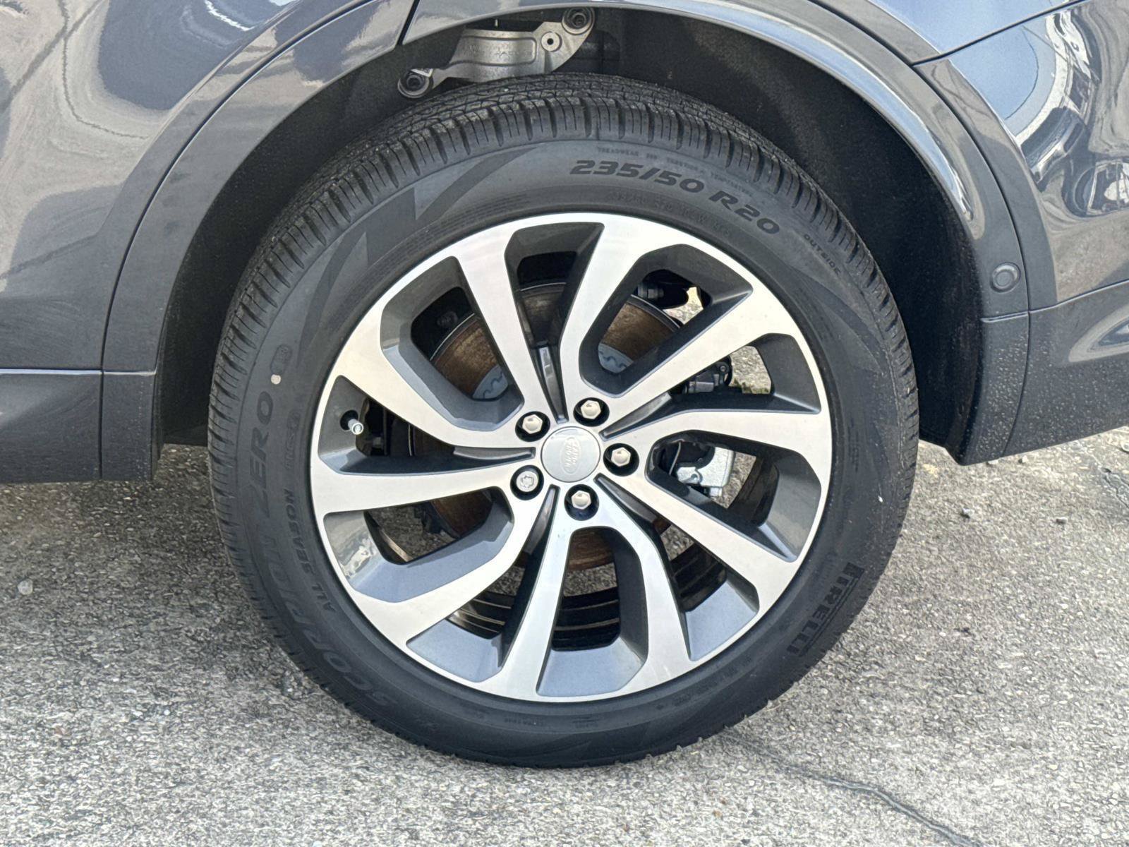 New 2025 Land Rover Discovery Sport S AWD/4WD image 3
