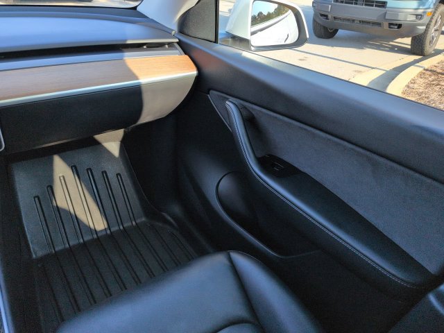 Used 2020 Tesla Model Y Long Range AWD/4WD image 16