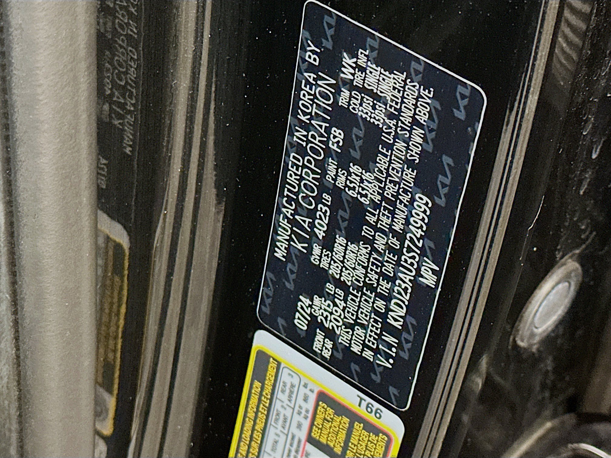 Used 2025 Kia Soul LX w/ LX Technology Package FWD image 12