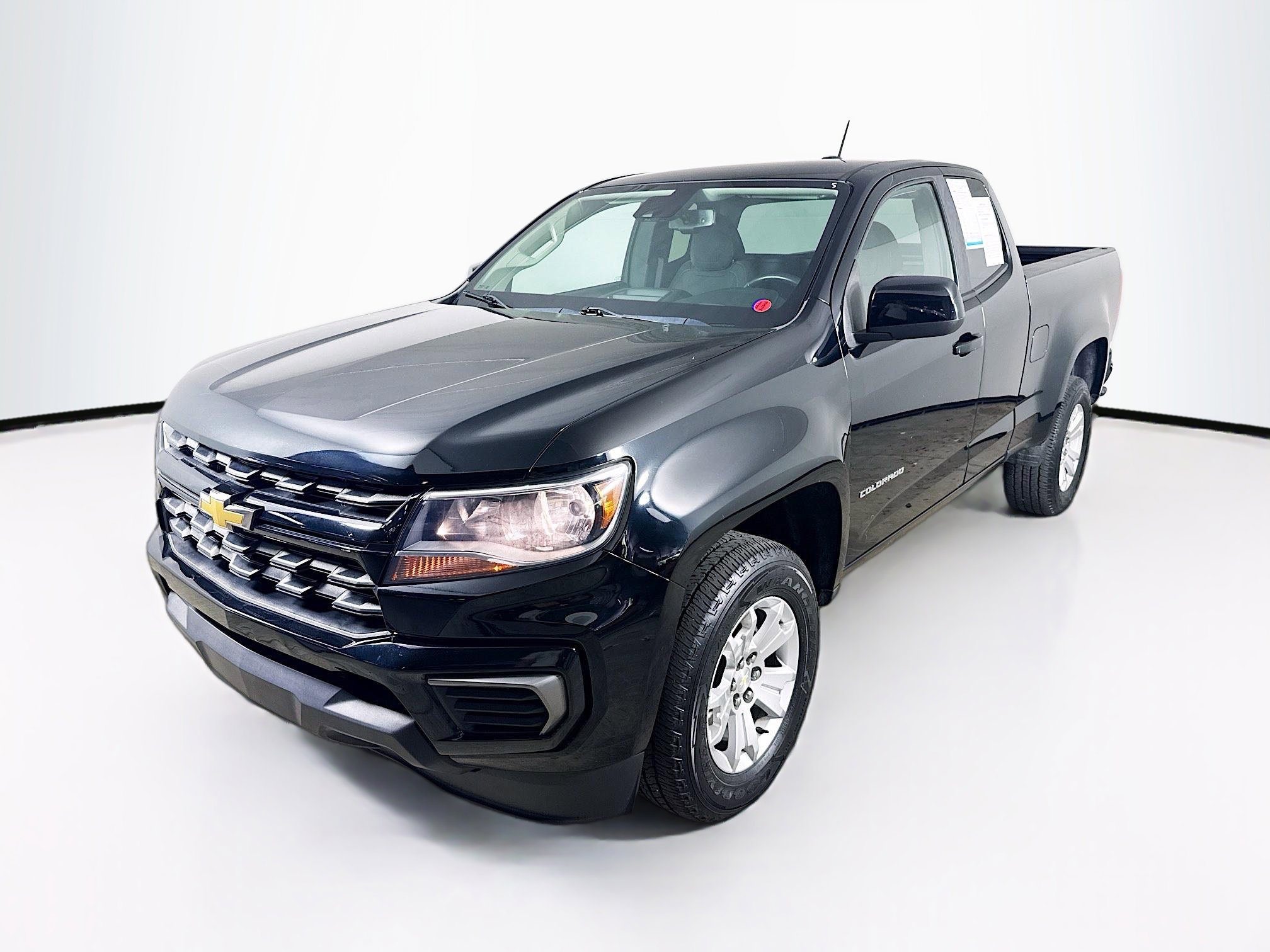 Used 2022 Chevrolet Colorado LT w/ Fleet Safety Package image 4