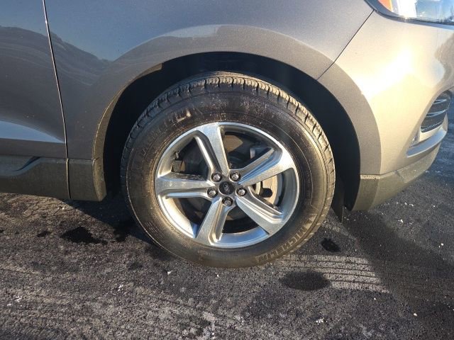 Certified 2024 Ford Edge SEL w/ Convenience Package image 2